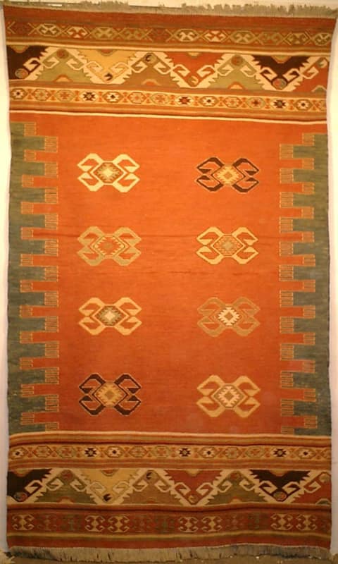 Anatolian Soumak With Paired Hook Medallions